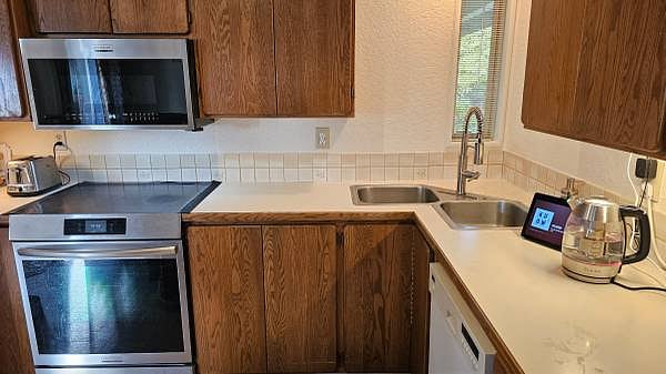 Furnished Finder property 916981_1 photo 12