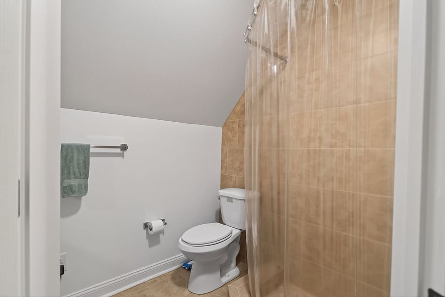 BR 4 attached bath