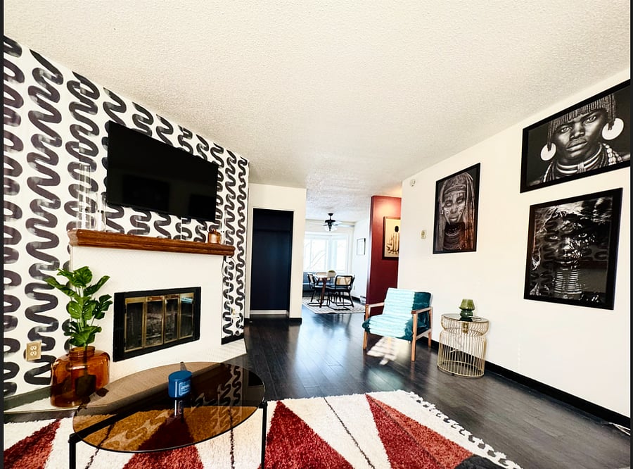 Living room, main/2nd floor