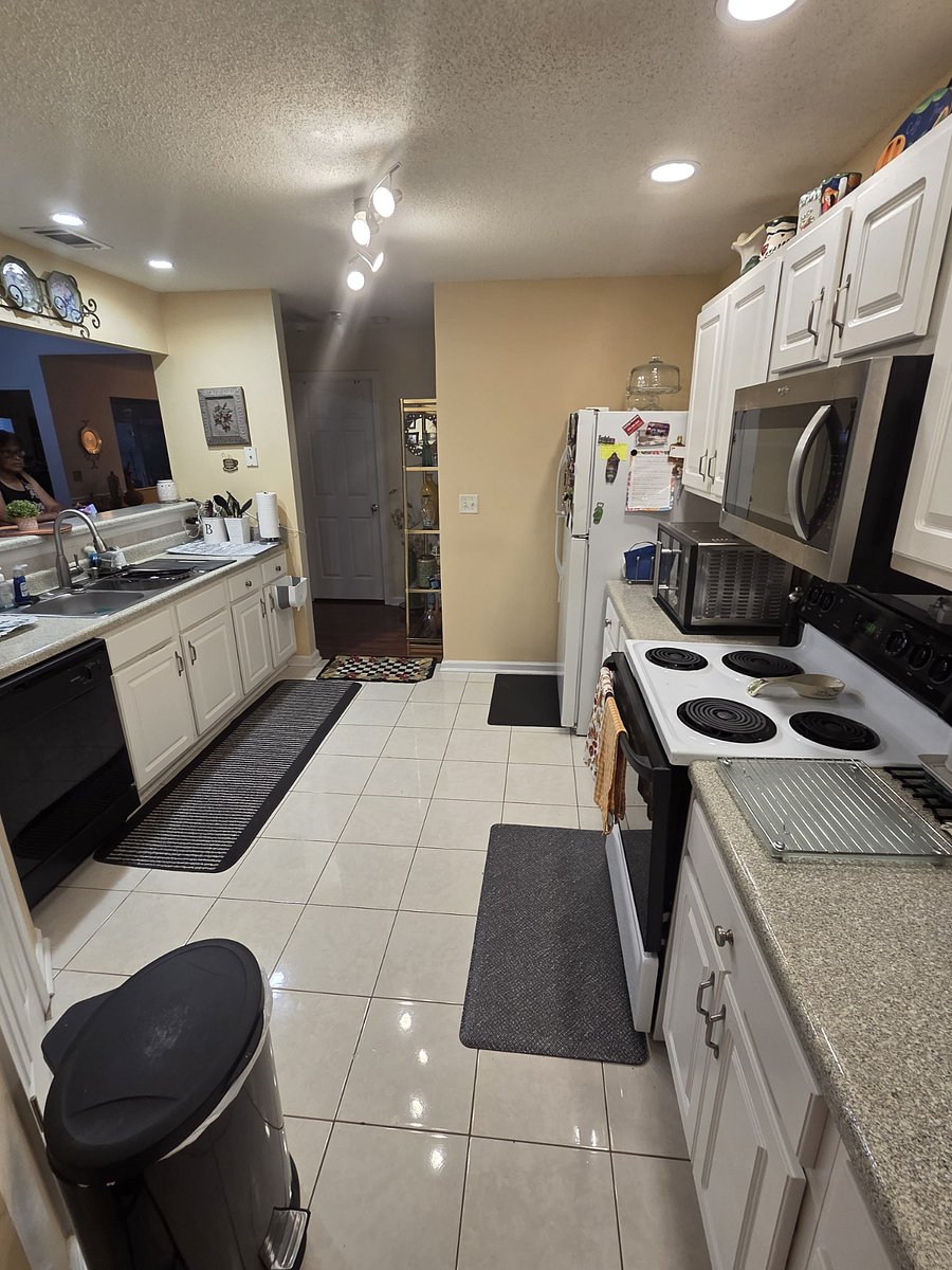 Furnished Finder property 917165_1 photo 11