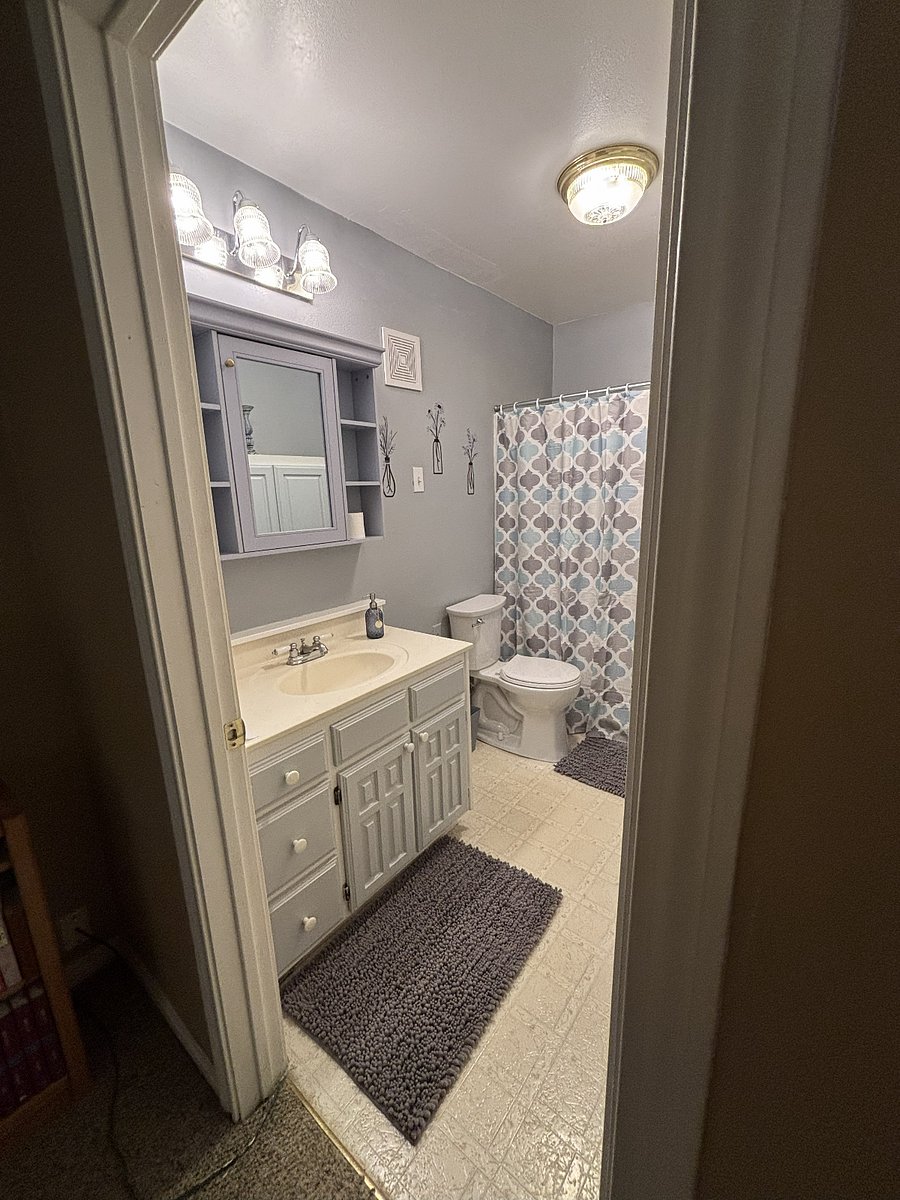 Bdrm Two full ensuite private bath