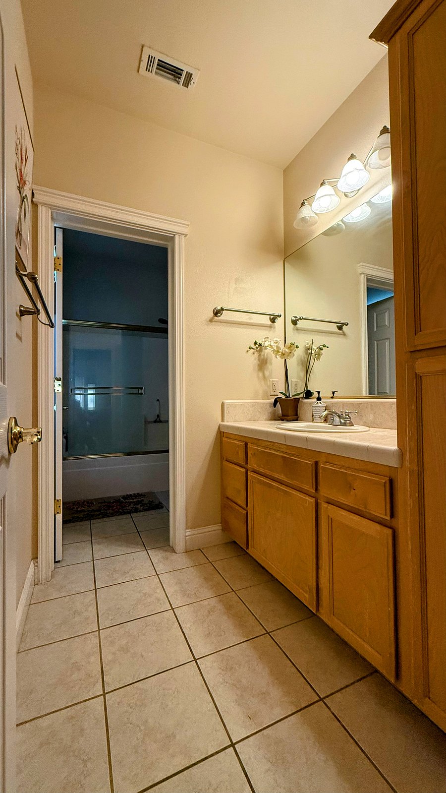 Room 1 & 2 shared bath