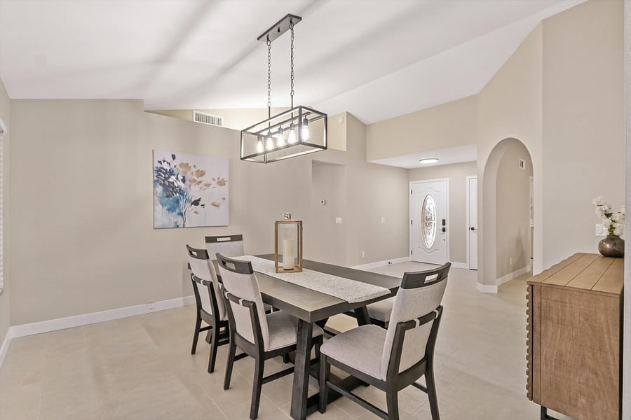 Formal Dining with extra leaf