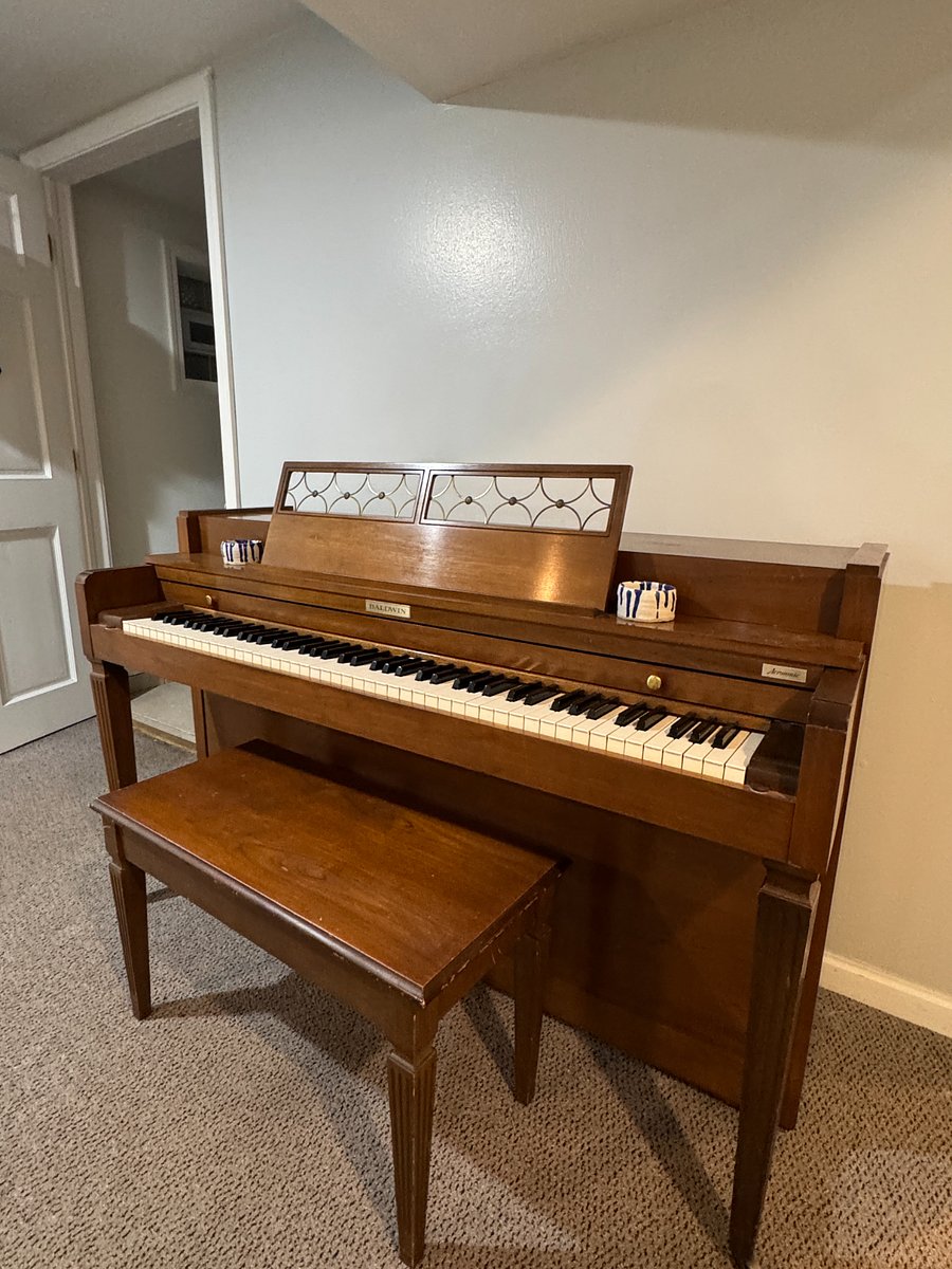 There's even a piano if someone has an urge to tickle the ivories!