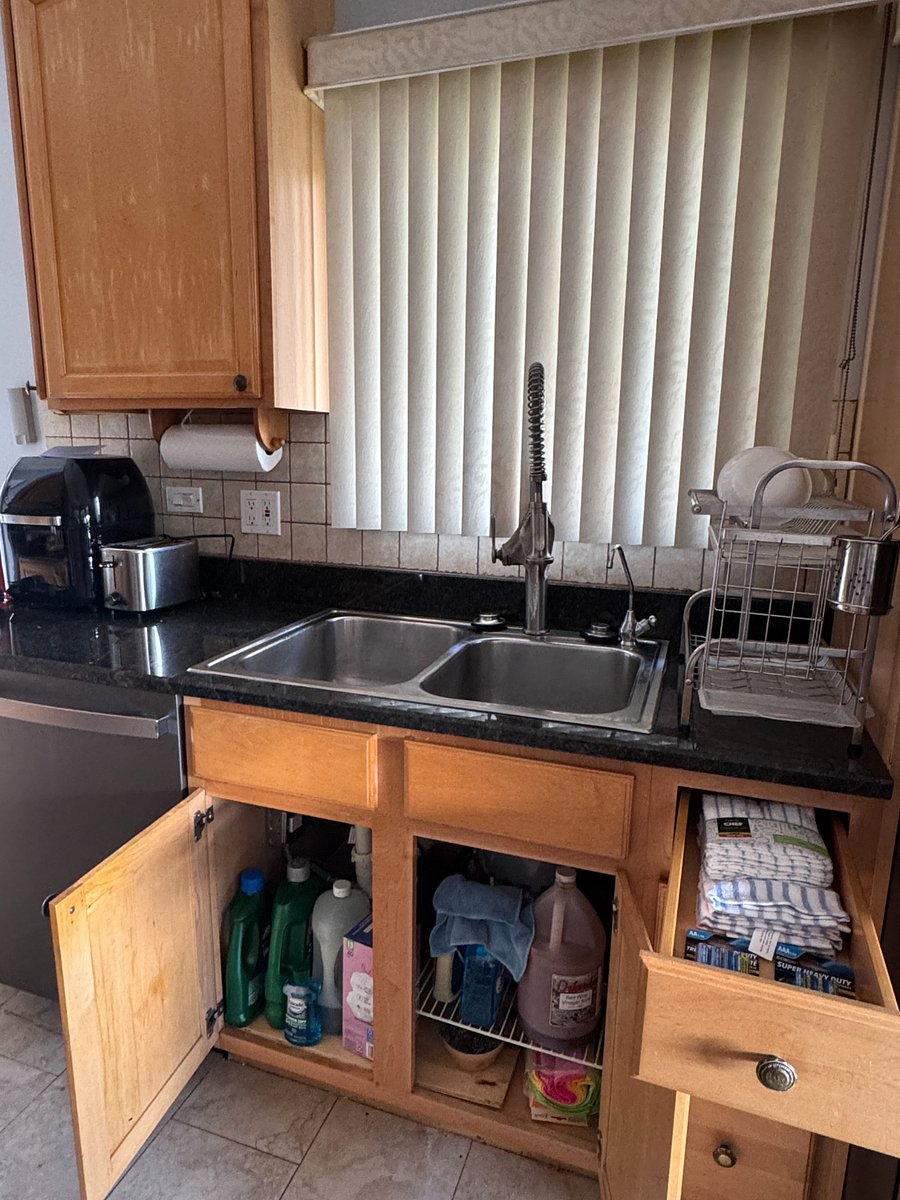 You will find everything you need in the fully-equipped kitchen.