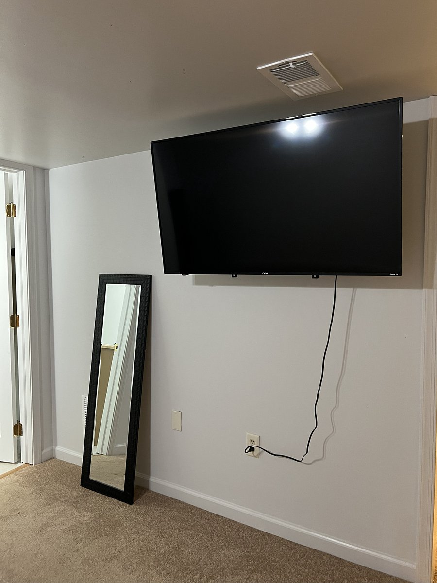 TV in the Bonus Room