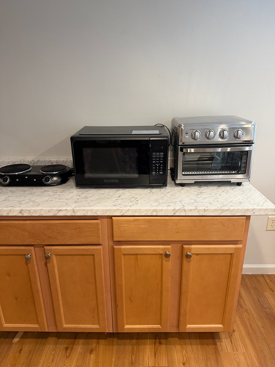Microwave, hot plat and Toaster over/Air Fryer