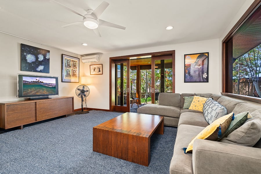 Living Room showing choice of Sliding Glass or Screen Doors