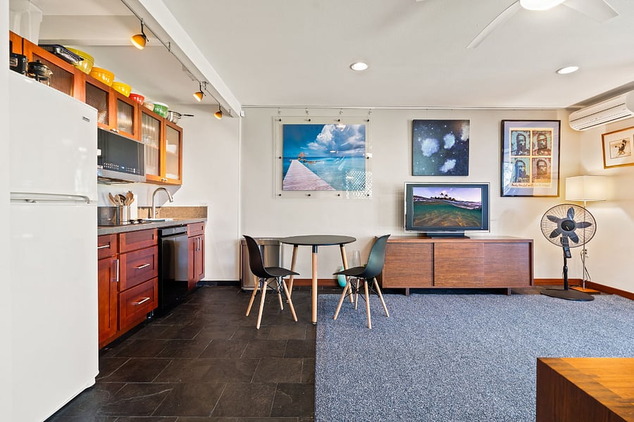 Living Room / Kitchen