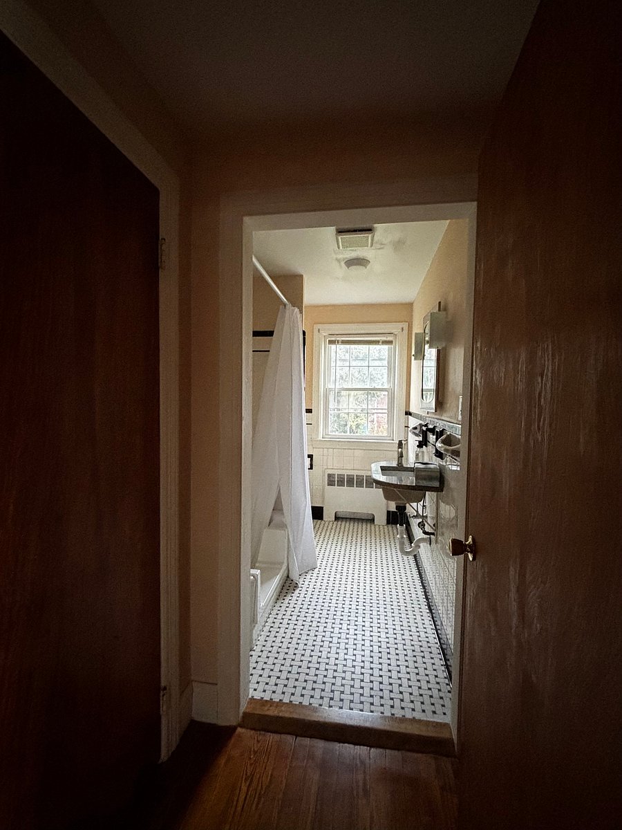 Full bathroom