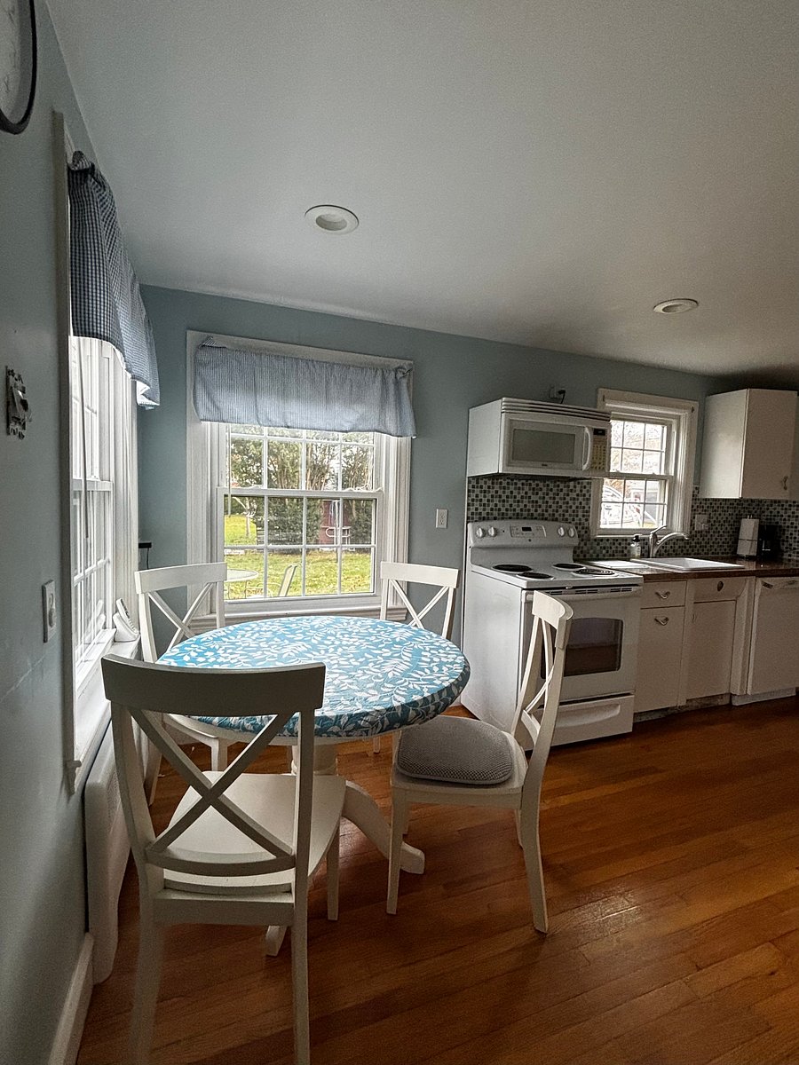 Breakfast nook