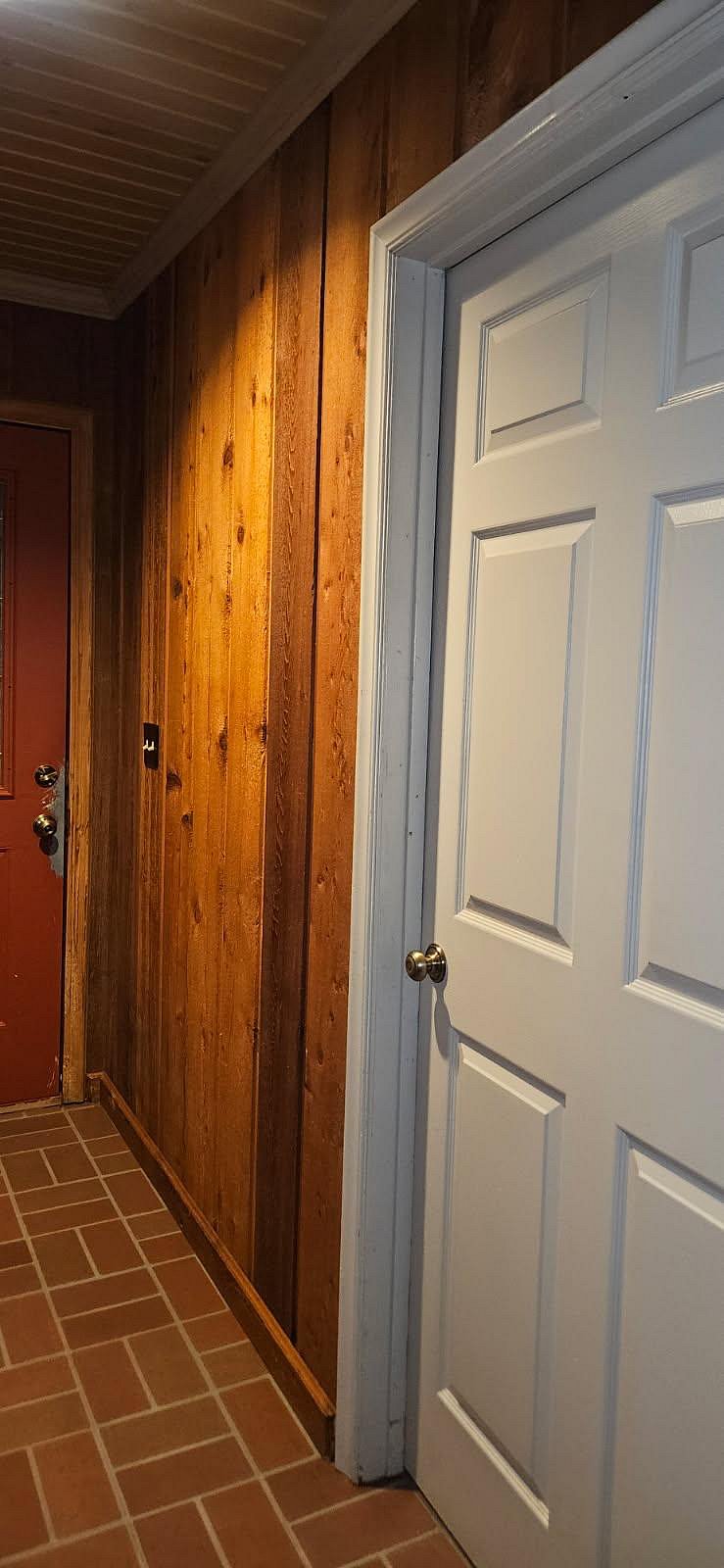At entrance looking at rental door