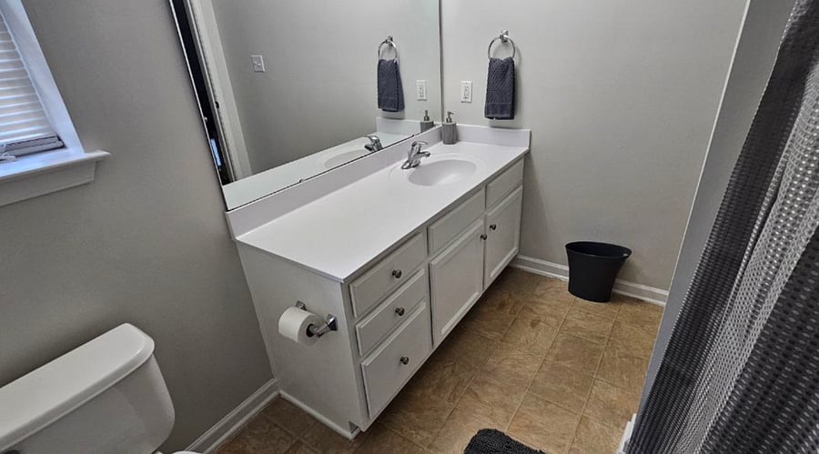 Second floor hall bath