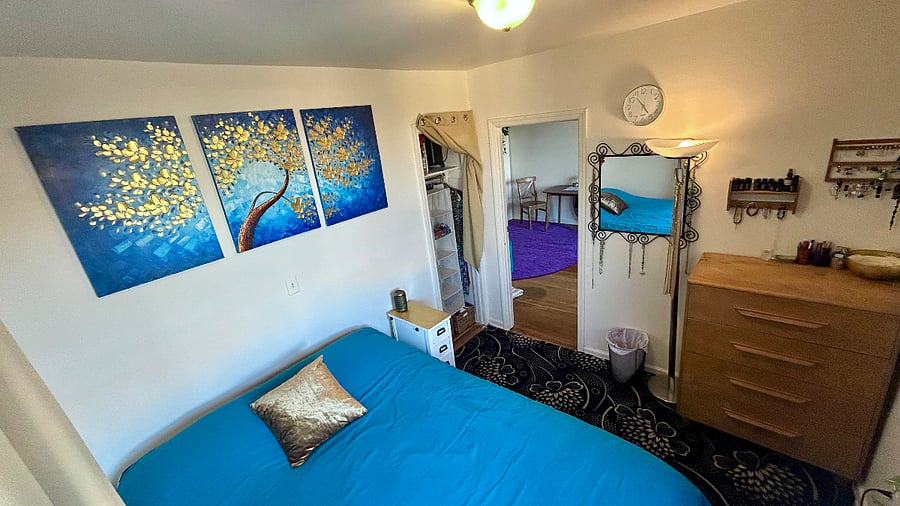Bedroom (private)