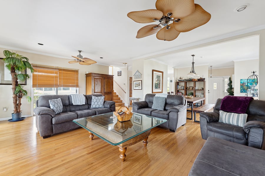 More Pics of Living Room (1st Floor)