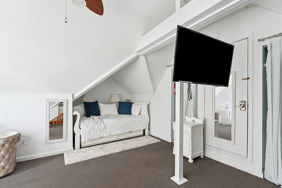 3rd Floor Loft Bedroom (showing another view of the Left side of this room w/Twin bed.) The other side of this room has a Queen bed.