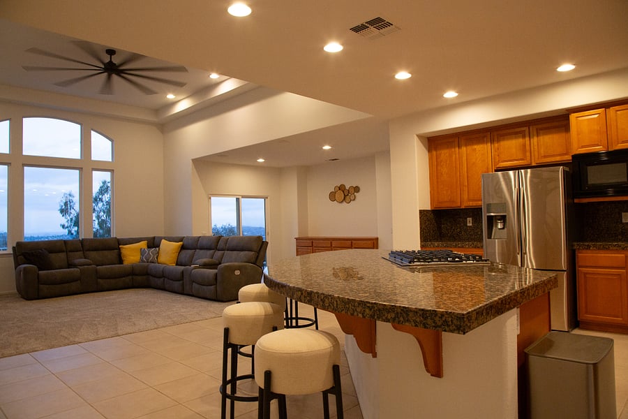Kitchen looking to living room 