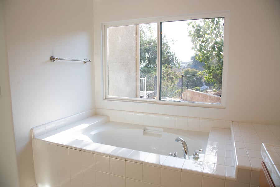 Master Tub