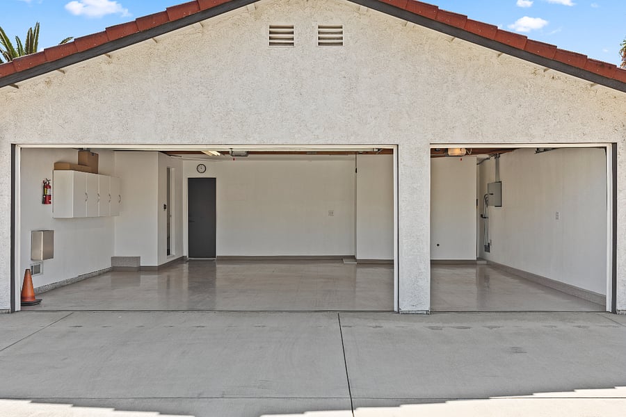 3-car garage