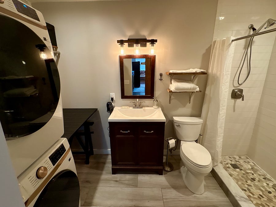 Bathroom/laundry room