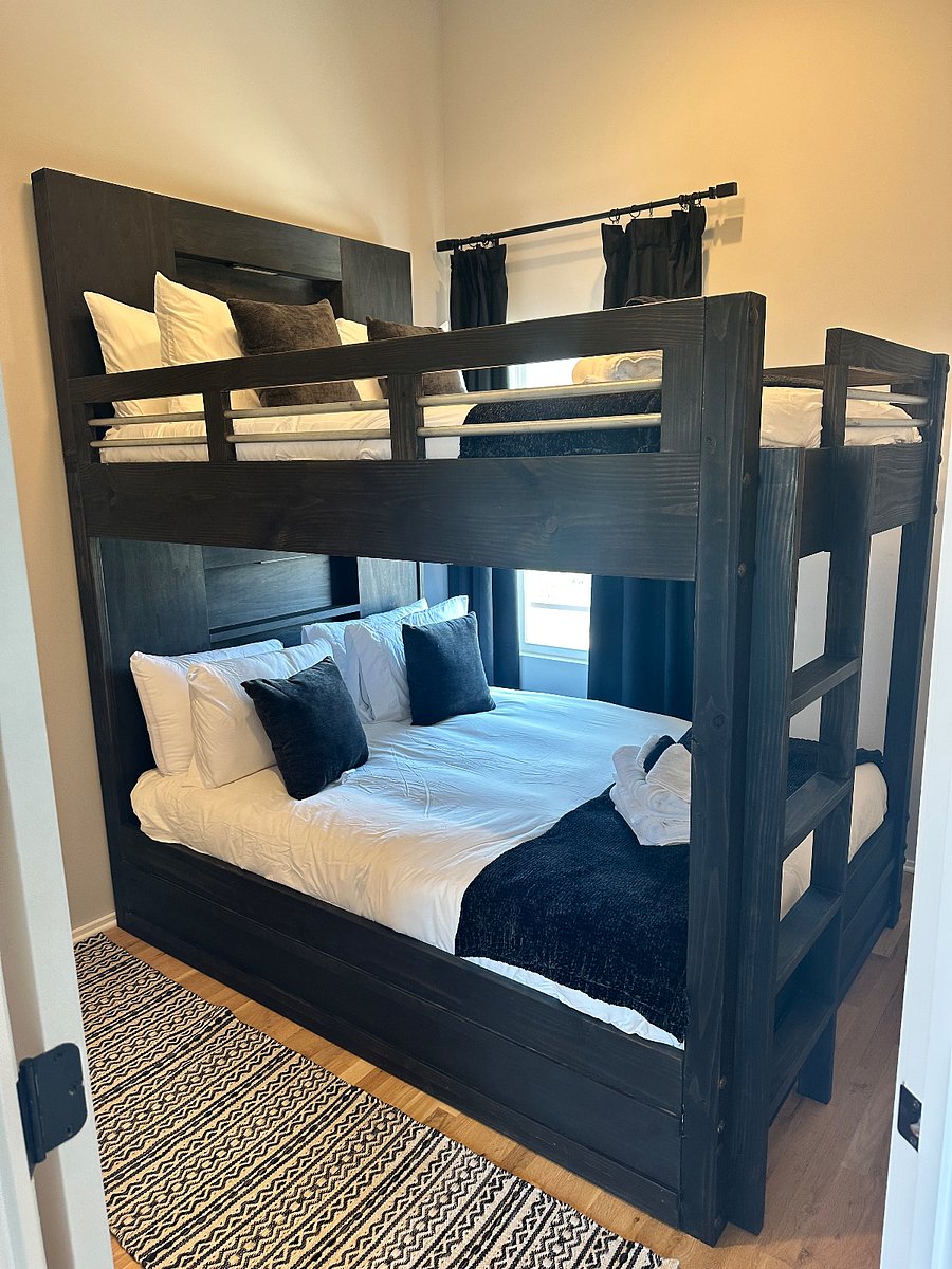Custom Queen over Queen bunks