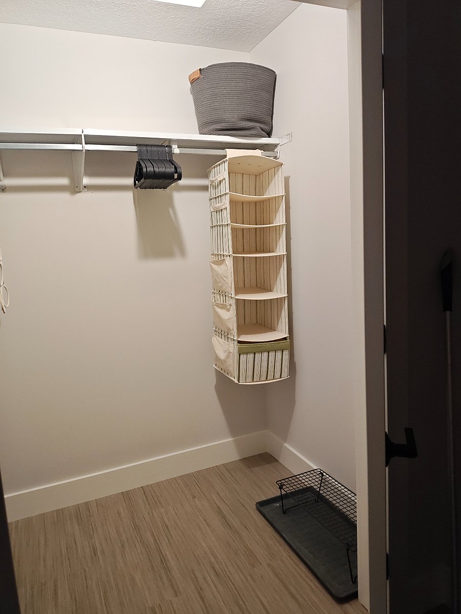 Walk-in closet