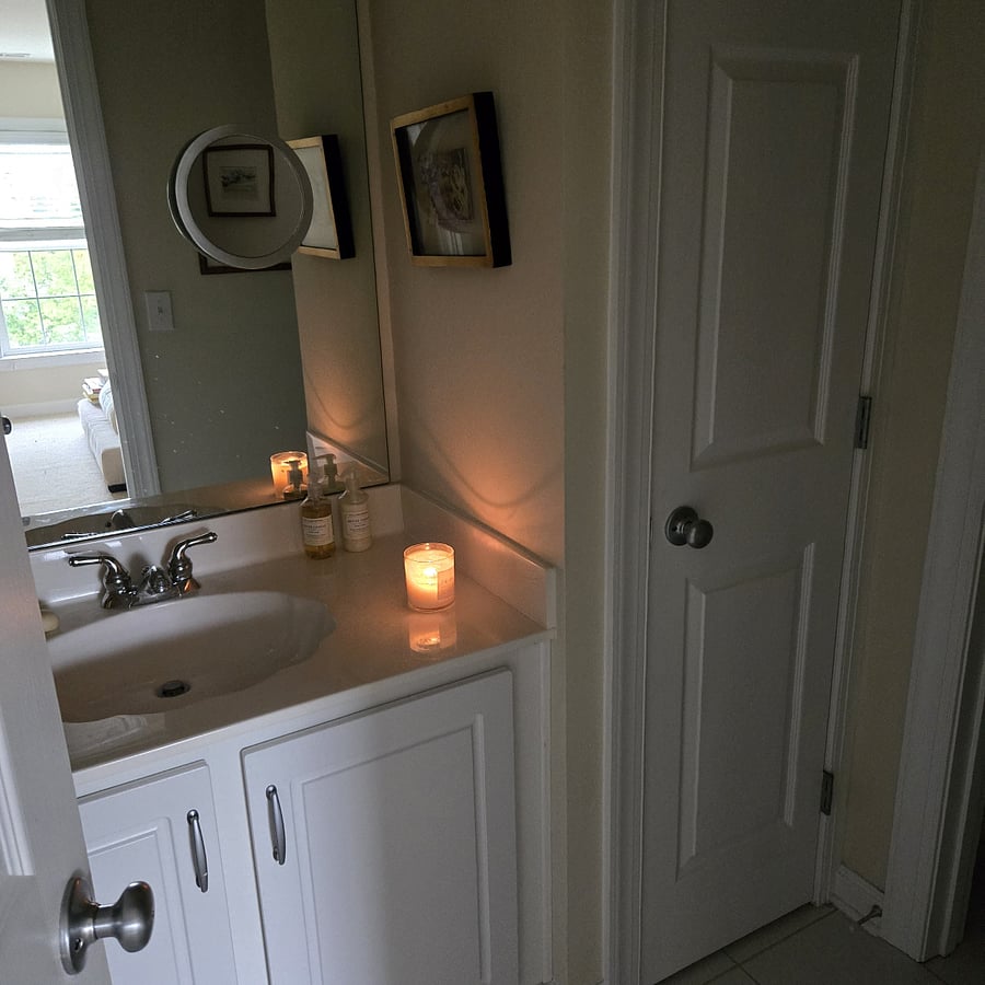 2nd bathroom, upper level.