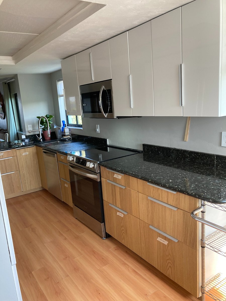 Newly remodeled kitchen.