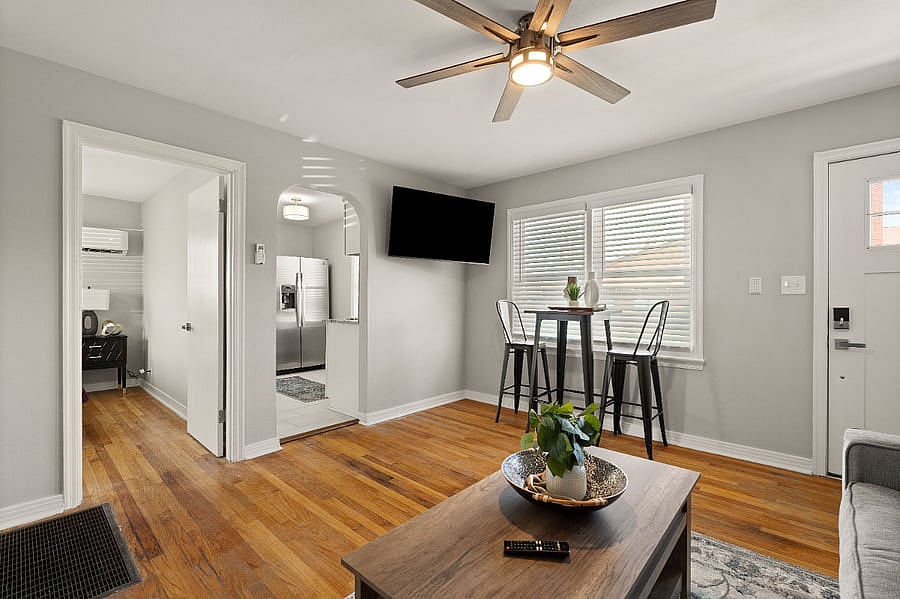 Living RoomLi