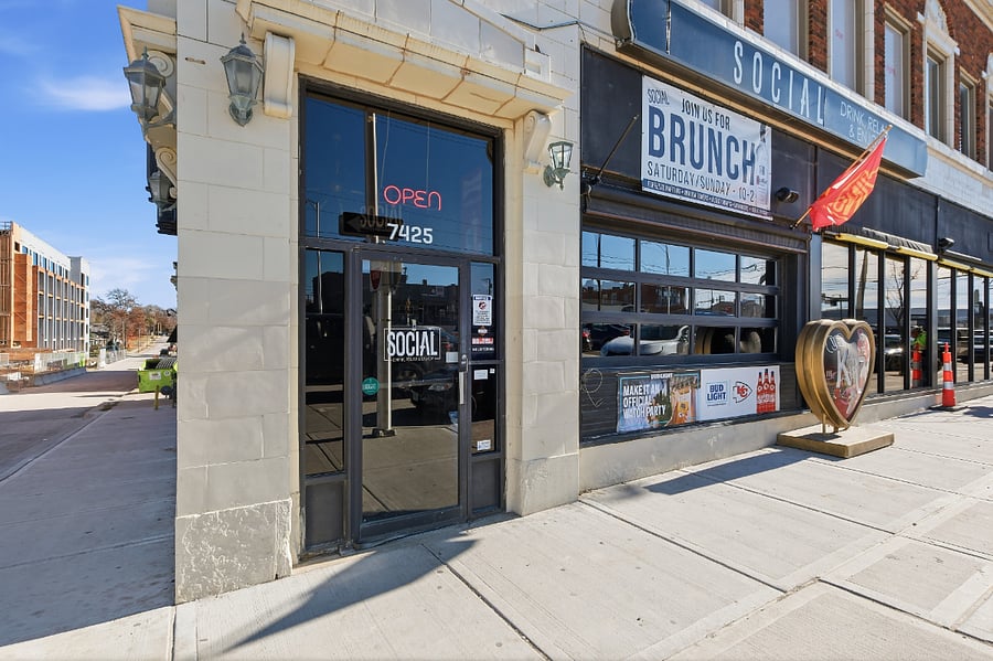 Nearby Restaurants