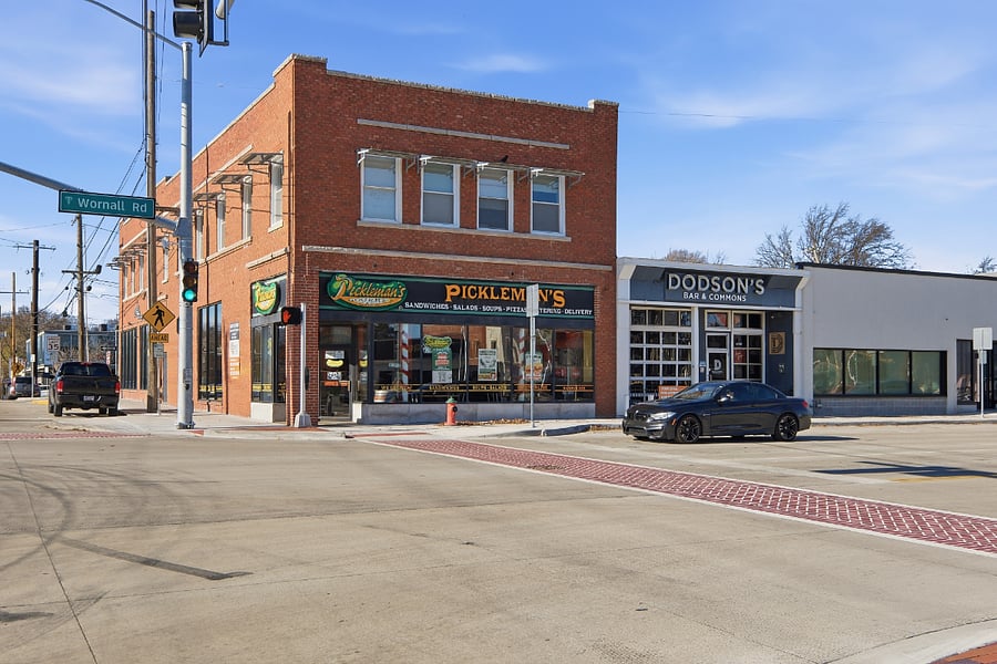 Nearby Restaurants