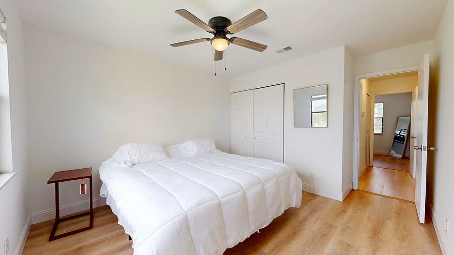 King Bed RoomFull