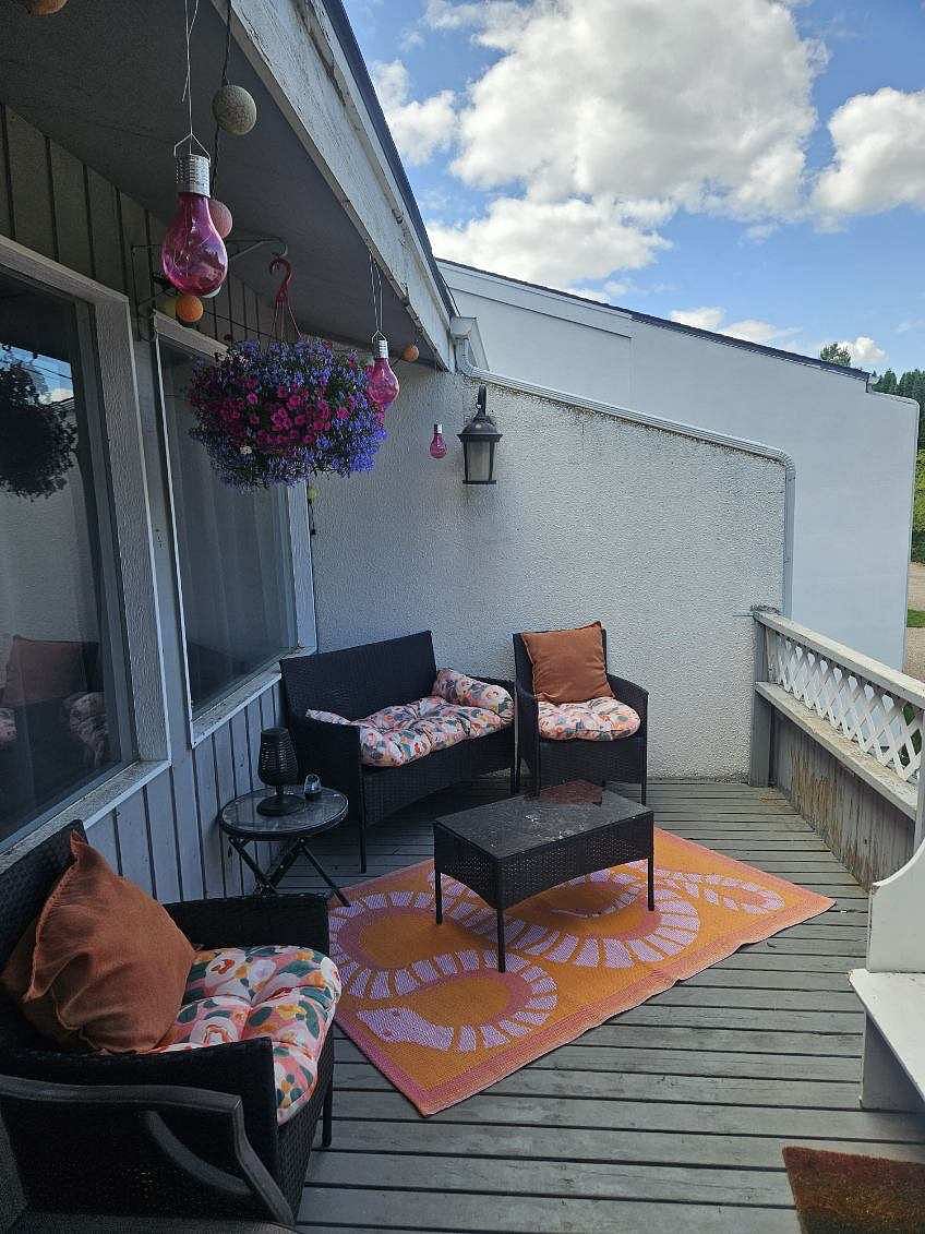 main floor deck