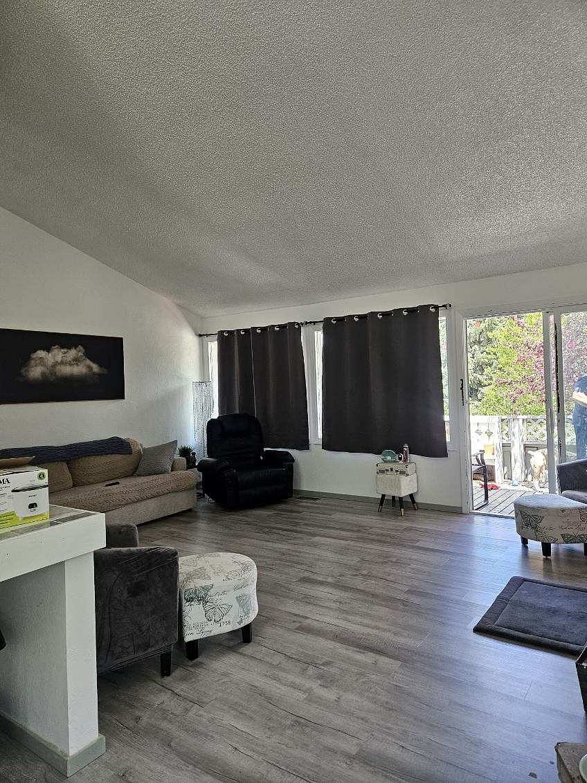 living room,