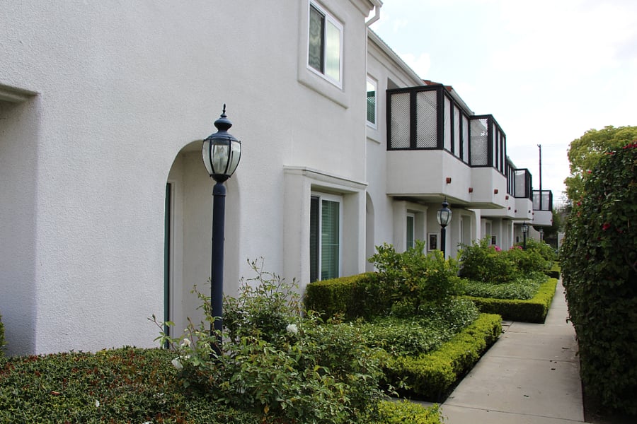 Front entry way to unit