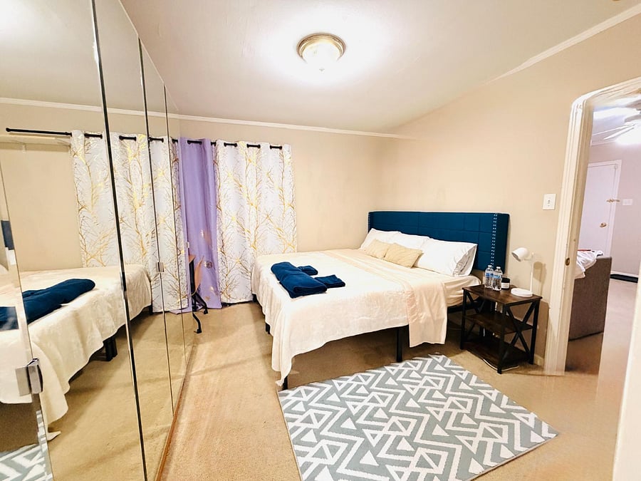 Apartment 4 room 1 with private bathroom