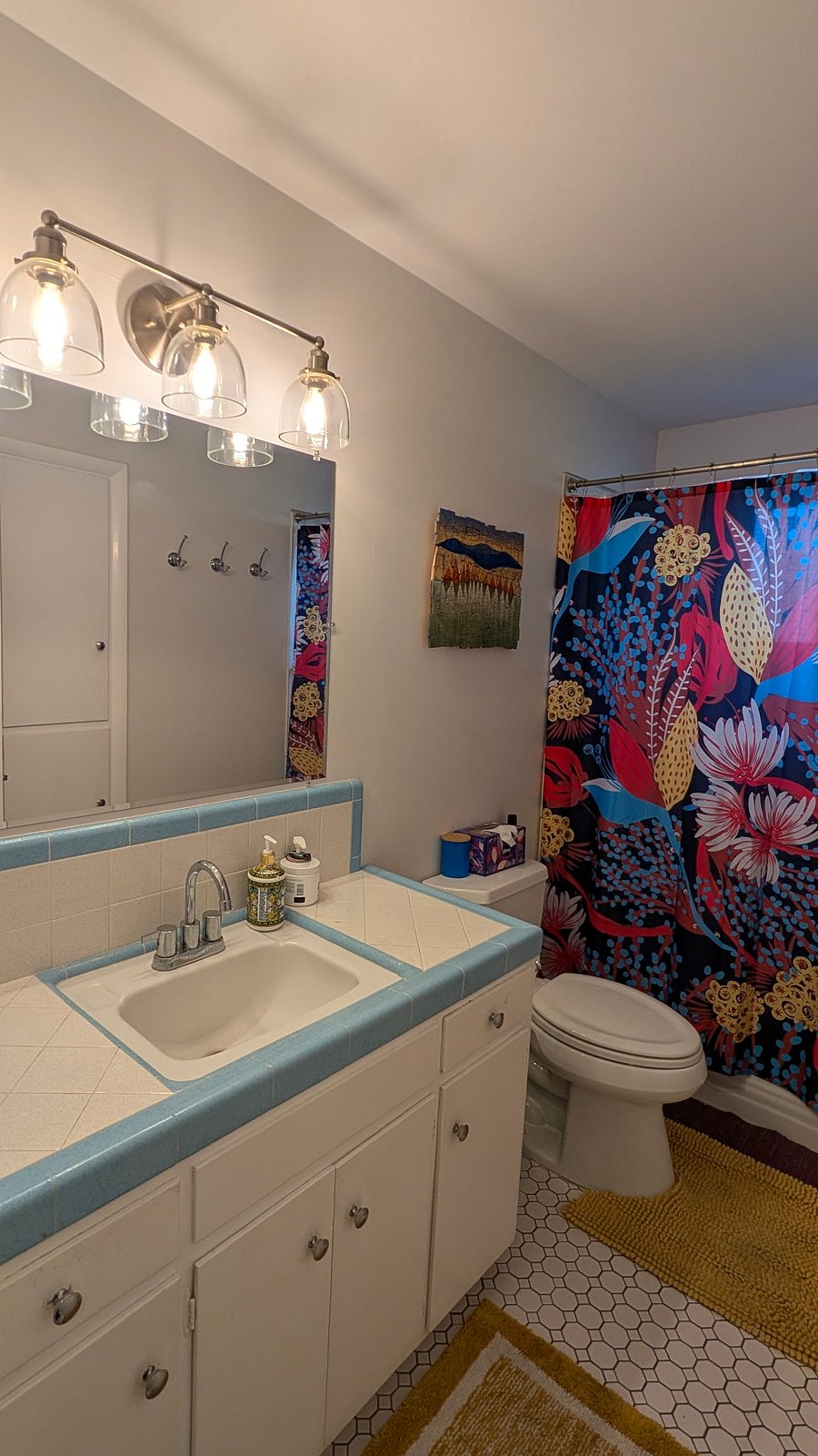 King Bedroom Bathroom