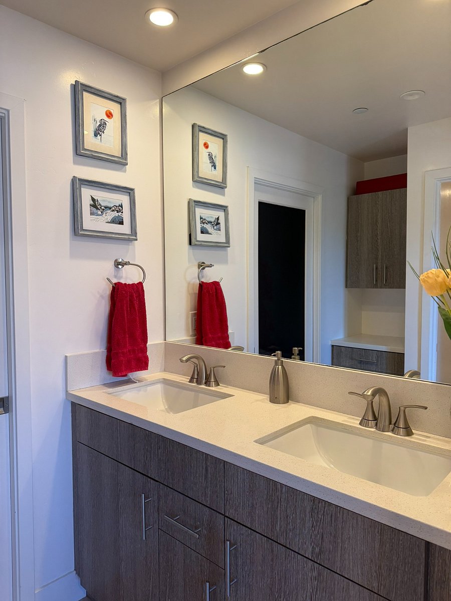 Upper Bedroom Ensuite