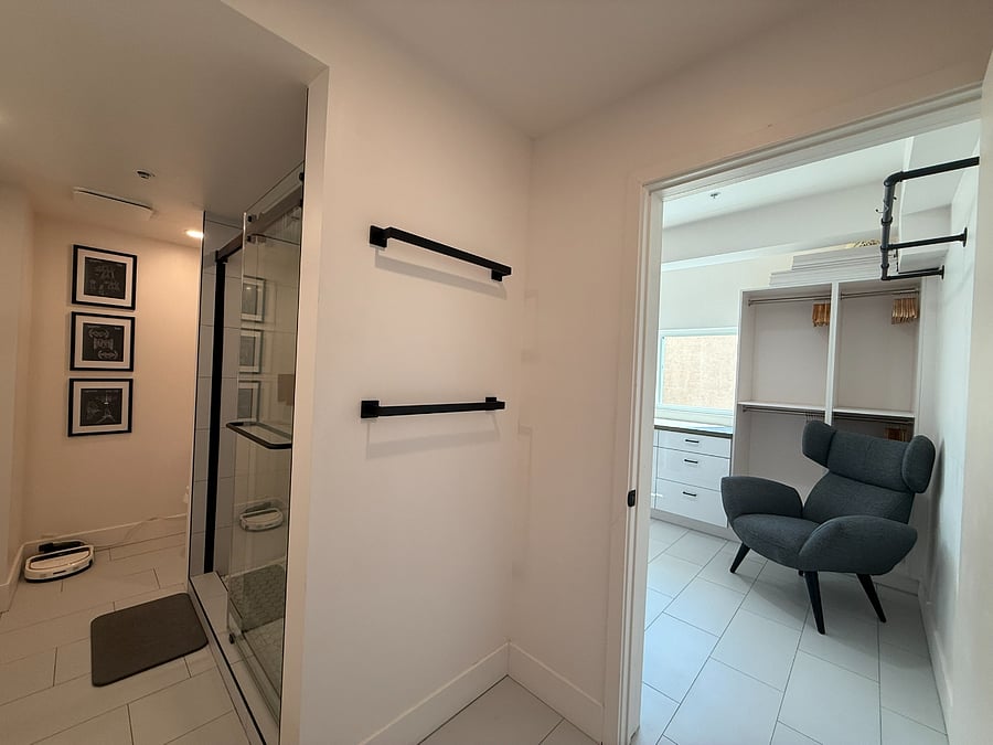 Primary Ensuite & Closet 