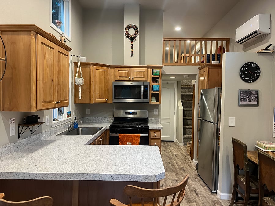 Well equipped kitchen