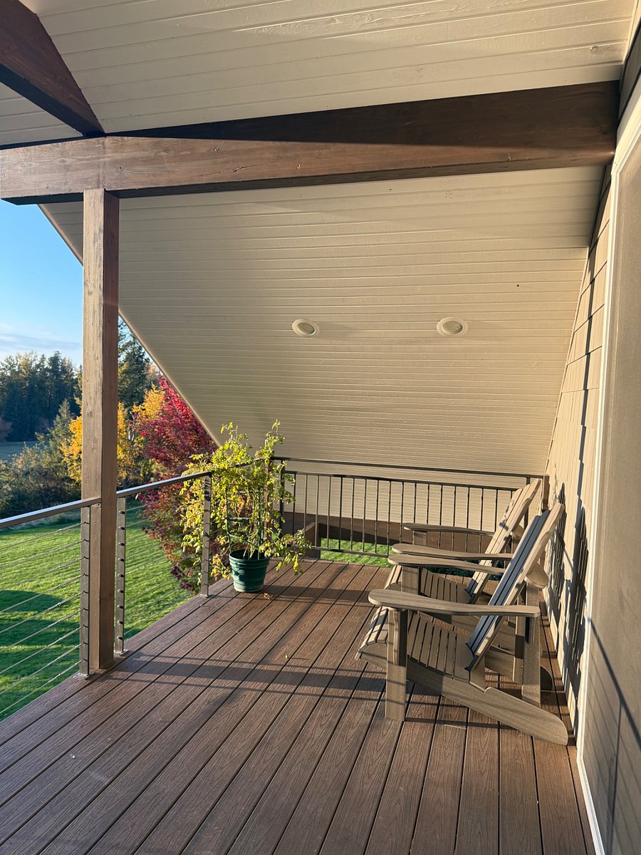 Enjoy your morning coffee on the private deck. 