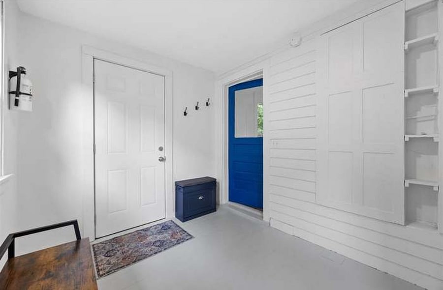 Mudroom back door to back yard