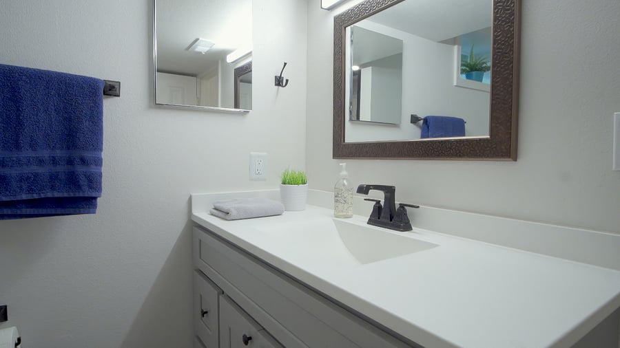 Private Bathroom / Shower 
