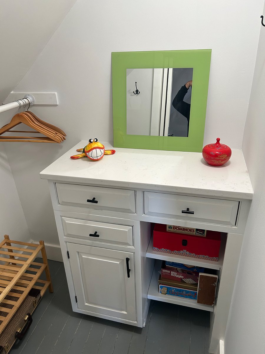 Living-room closet