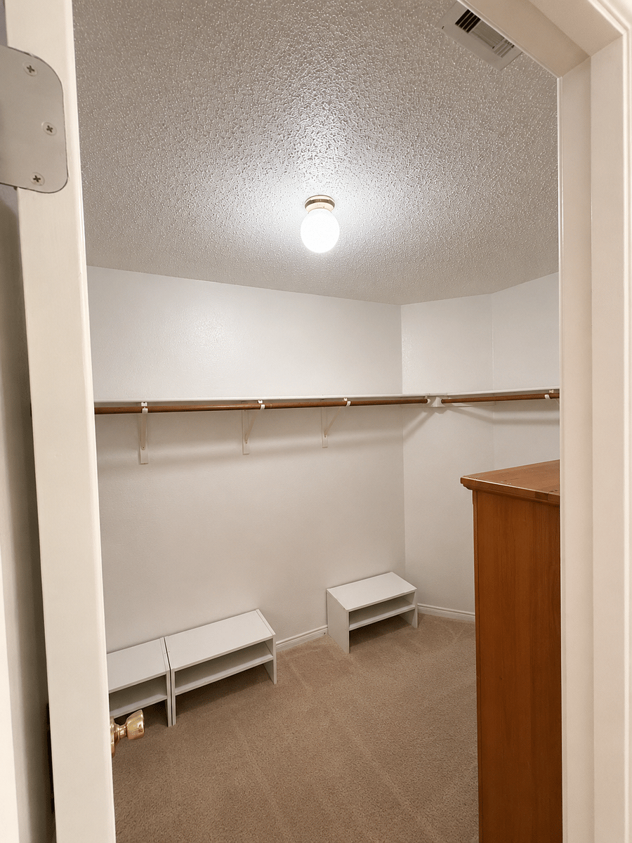 His & Hers walk-in closets #1