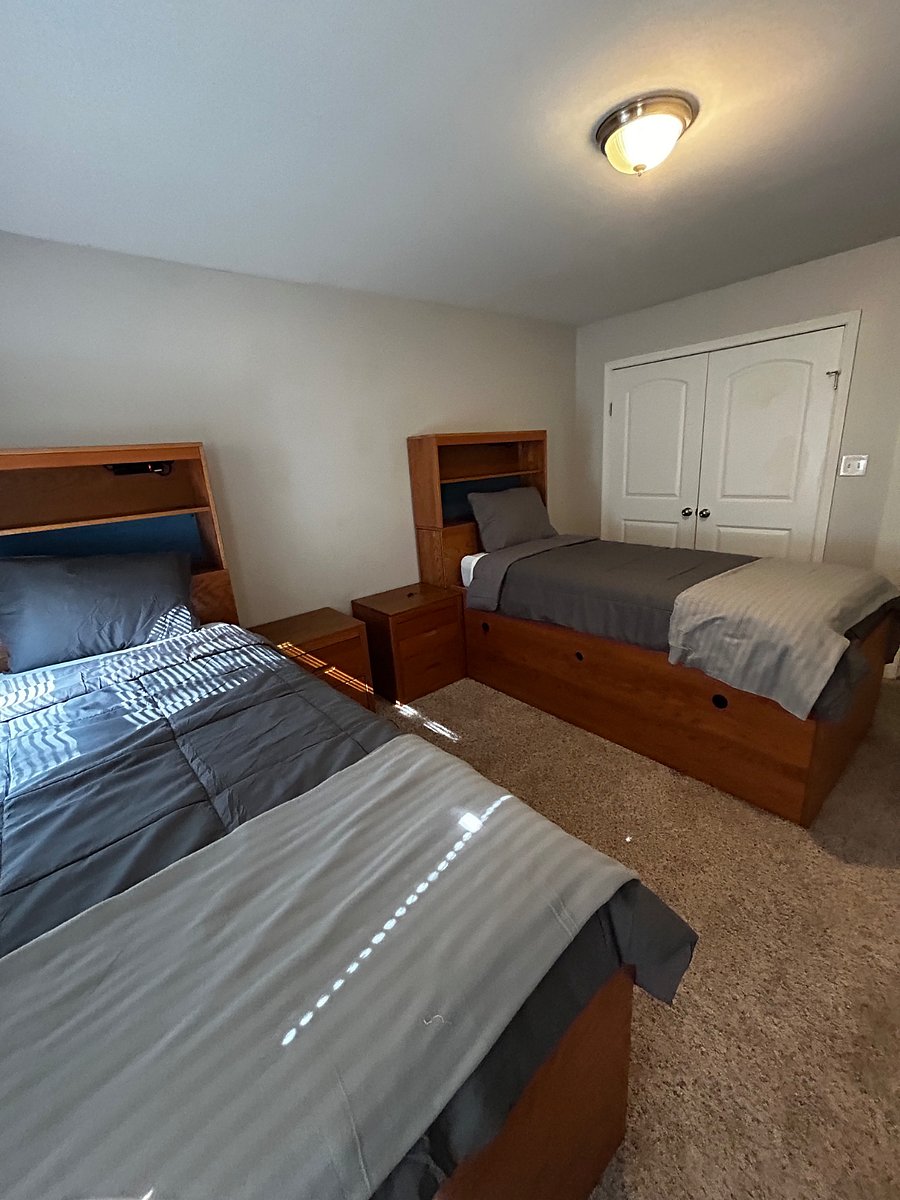 Additional upstairs bedroom ($250 per month to include)