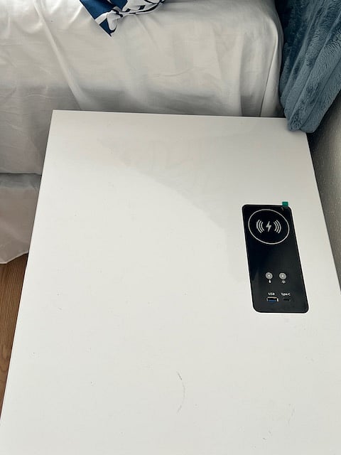 charging port and blue light