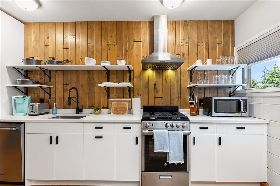 There are various cooking supplies, pans, dishes, etc in the drawers for your use.