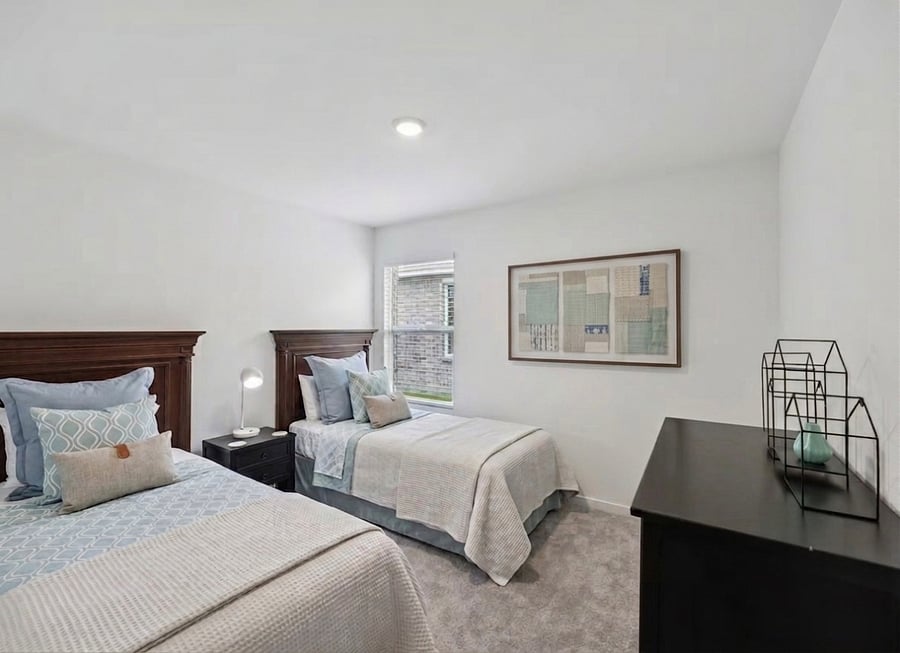 2 Twin beds
