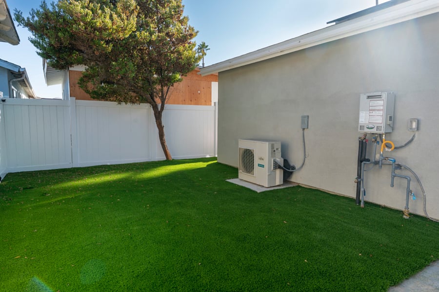 Yard between front house and back house.